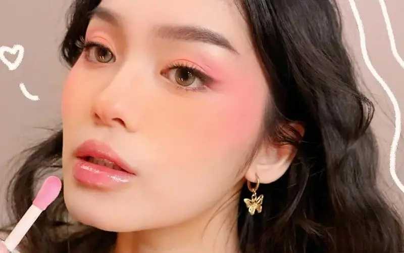 粉色和橘色腮红给人的感觉是什么? 粉色和橘色腮红给人的感觉是什么?