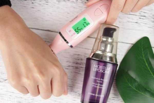 黛珂保湿美容液有珠光