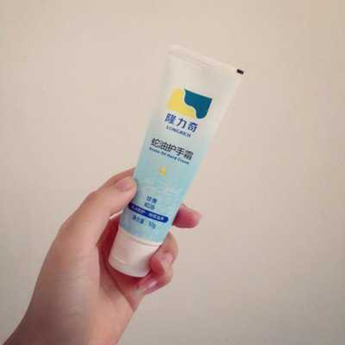 护手霜是酸性还是碱性?护手霜是干什么用的 护手霜是酸性还是碱性?护手霜是干什么用的