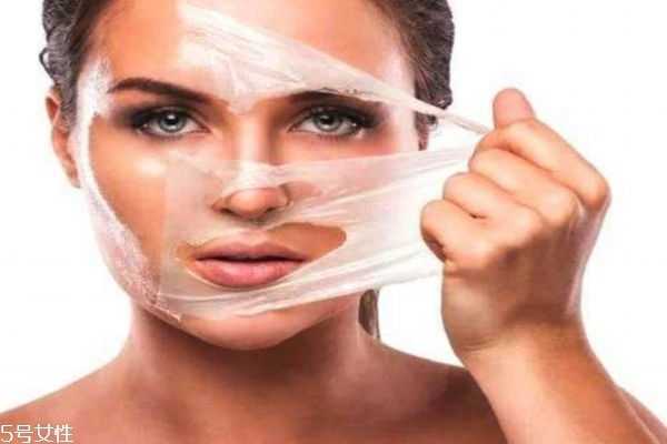 如何去脸上角质层呢 如何去脸上角质层呢