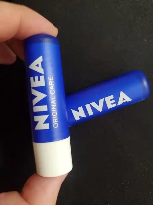 妮维雅润唇膏怎么样好用吗 妮维雅润唇膏怎么样好用吗