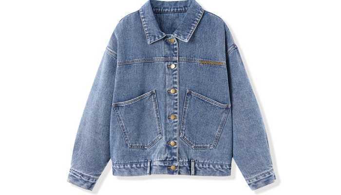 咖啡色毛衣适合搭配什么大衣 咖啡色毛衣适合搭配什么大衣