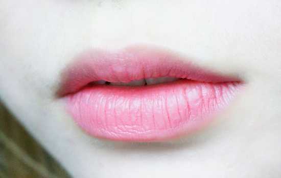 西柚色眼影怎么画图解 韩国西柚色眼妆画法教程