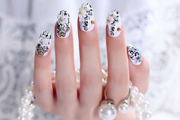 穿戴甲要大一点还是小一点