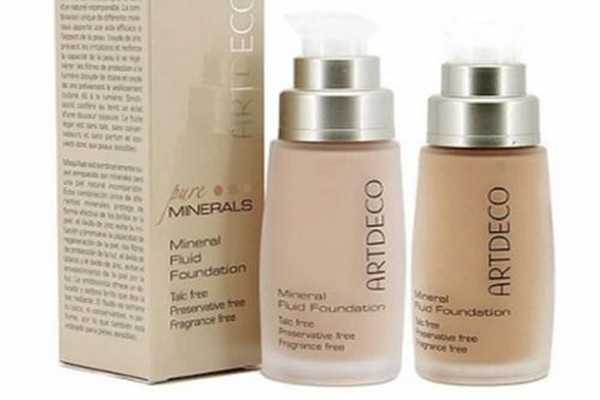 雅蔻粉底霜适合什么肤质？雅蔻粉底霜卡粉吗