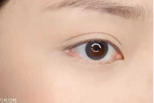 遮瑕粉底液怎么用