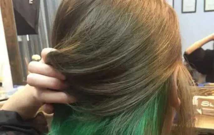 染发应该先染头顶还是先染下面