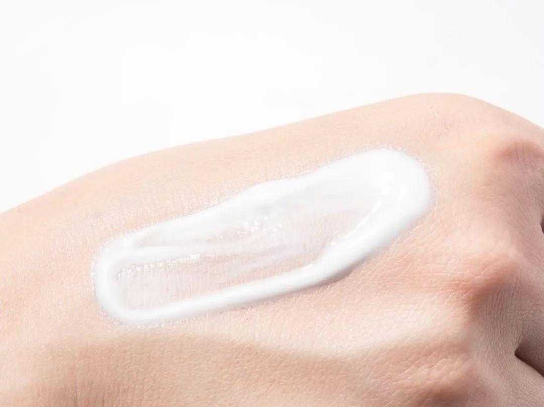 素颜霜要不要涂隔离 素颜霜要不要涂隔离