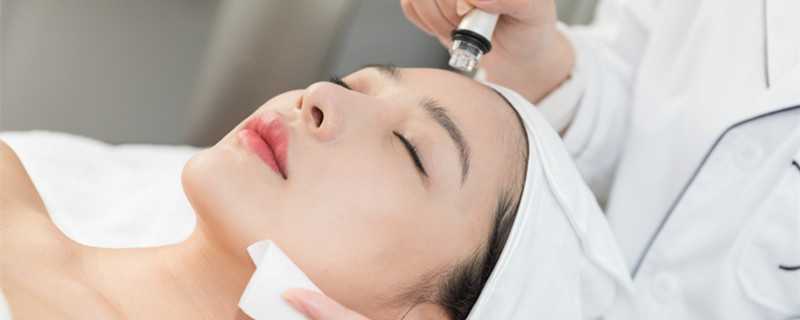 用水杨酸棉片敷黑头要刮吗 用水杨酸棉片敷黑头要刮吗