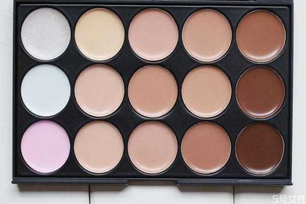 什么是修容膏呢？修容膏应该怎么用呢