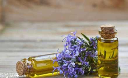 长痘痘用什么精油好