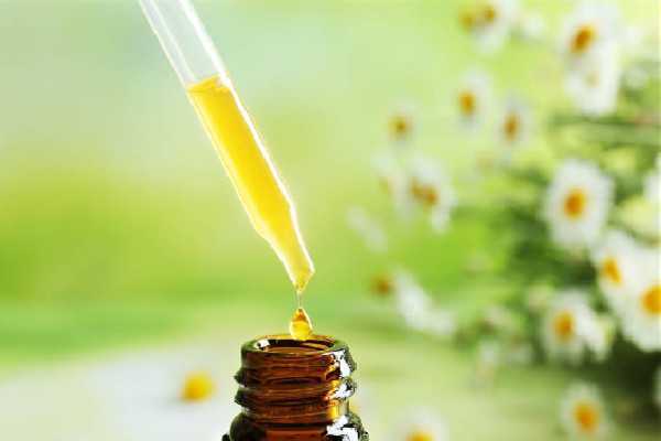 眼部精油会长脂肪粒吗 眼部精油会长脂肪粒吗