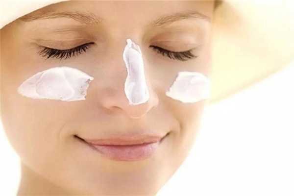 玫瑰水敷脸有什么好处和坏处 玫瑰水敷脸有什么好处和坏处