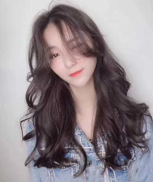 中长发齐大波浪发型图片 中长发齐大波浪发型图片