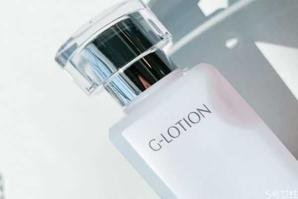 柔肤水和爽肤水一样吗?柔肤水可以每天用吗 柔肤水和爽肤水一样吗?柔肤水可以每天用吗