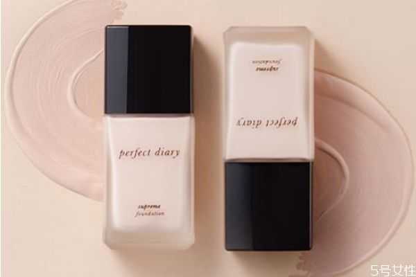 粉底液可以直接涂在脸上吗？粉底液涂多了太白怎么办