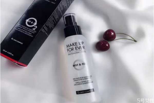 定妆喷雾的特点 定妆喷雾的优点 定妆喷雾的特点 定妆喷雾的优点