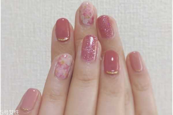 干花美甲有哪些？干花美甲图片大全