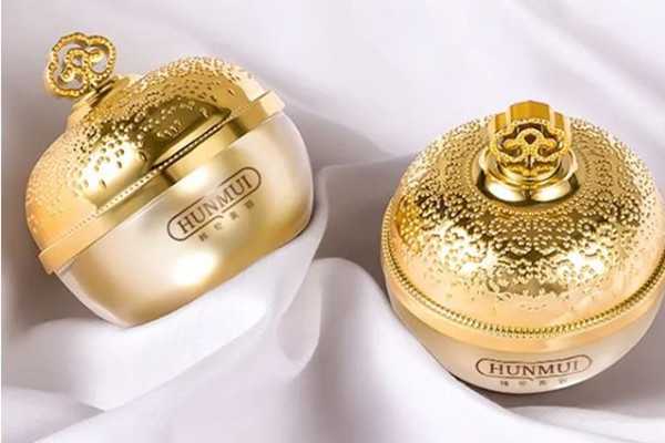 贵妇膏用在防晒前还是防晒后面