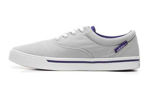 阿迪达斯好还是耐克好 阿迪达斯好还是耐克好