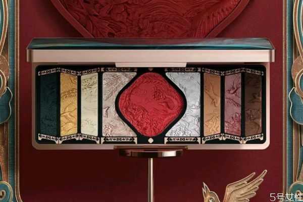 花西子眼影盘好用吗