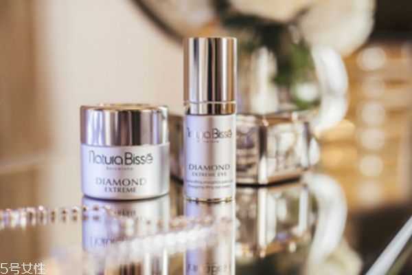 水乳重要还是精华重要