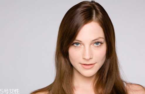 皮肤缺水的症状 皮肤缺水的症状