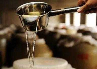 白酒放冰糖可以喝吗 白酒放冰糖可以喝吗