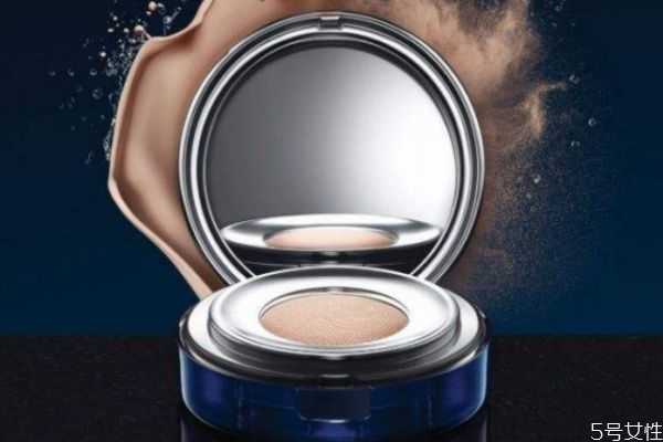 气垫粉底干了还能用吗？气垫用完了加粉底液还能用吗