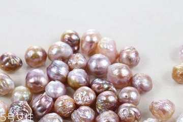 珍珠粉会使皮肤变干吗