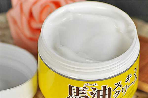 马油会让皮肤变黑吗？马油对头发有什么特殊作用