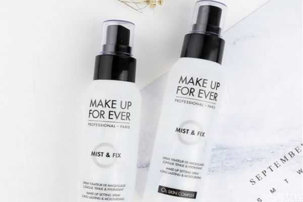 干性皮肤用什么定妆喷雾效果好 干性皮肤用什么定妆喷雾效果好