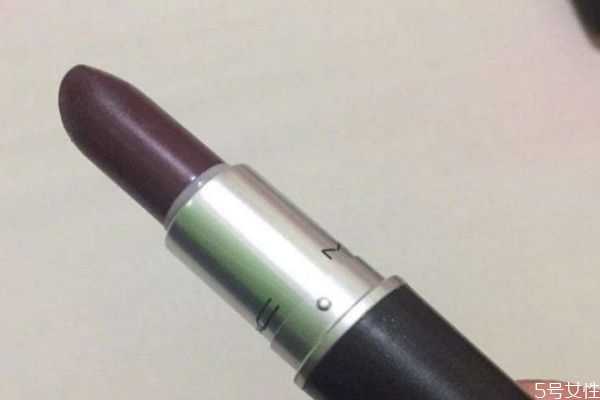 mac hang up适合黄皮吗？mac口红hang up什么颜色