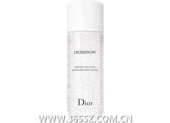 为什么每天都要保湿护肤呢？