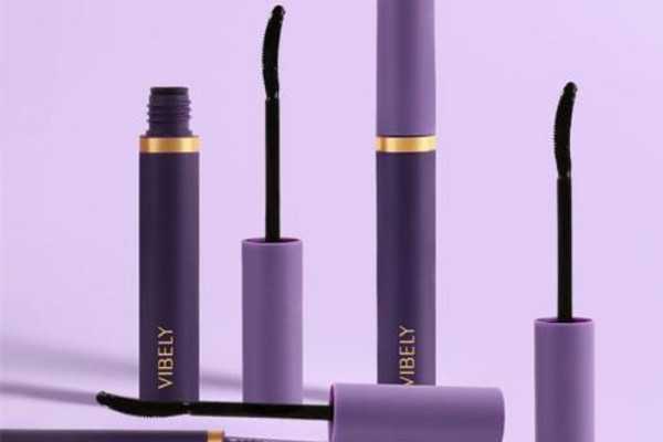 睫毛打底膏用卸妆水卸的掉吗 睫毛打底膏用卸妆水卸的掉吗