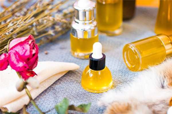 玫瑰精油一次用几滴？玫瑰精油用多久有效果