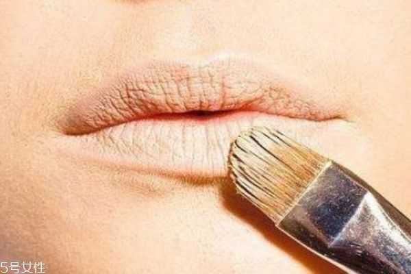 唇部遮瑕怎么使用？唇部遮瑕膏的使用方法