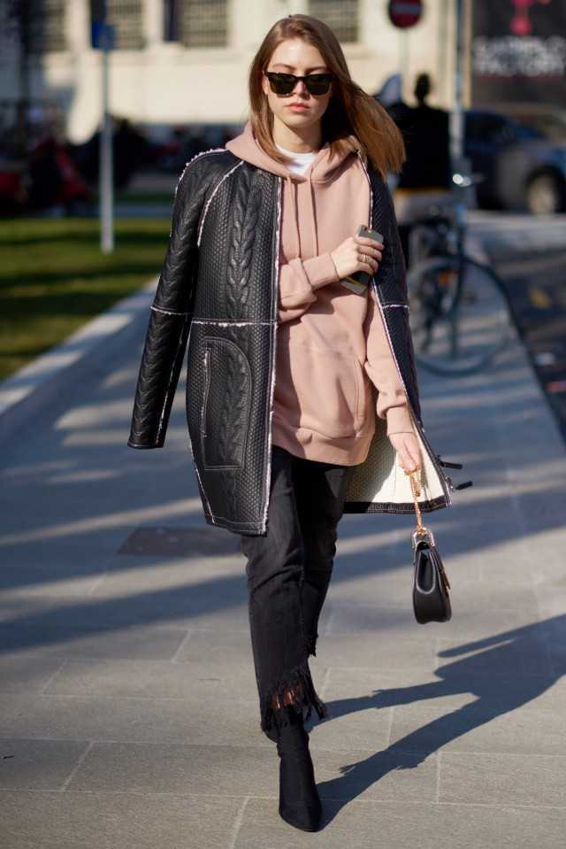 黑色裤子配什么颜色衣服好看 黑色裤子配什么颜色衣服好看