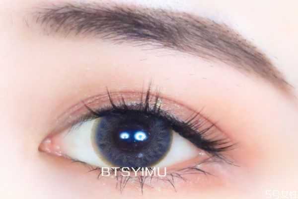 美瞳滑片的原因是什么