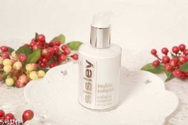 乳液有酒精味可以用吗 敏感肤质慎用