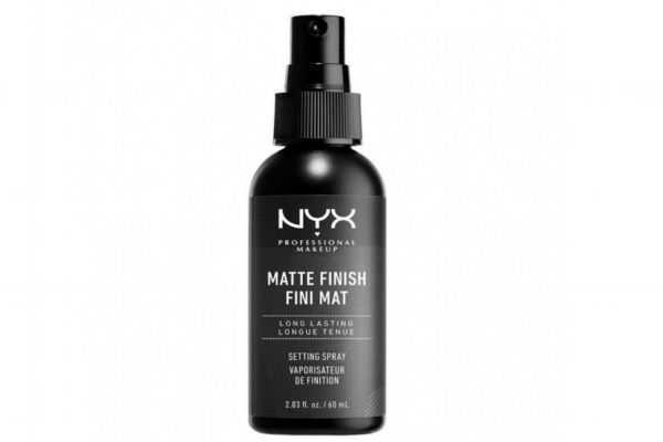 普通的补水喷雾可以定妆吗