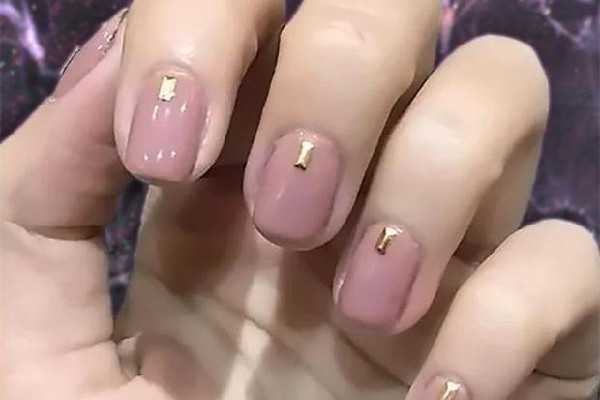 光疗美甲灯多少瓦最合适 光疗美甲灯多少瓦最合适