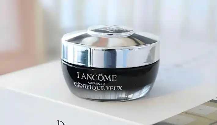 祛斑霜和眼霜的区别是什么？先涂眼霜还是先涂祛斑霜