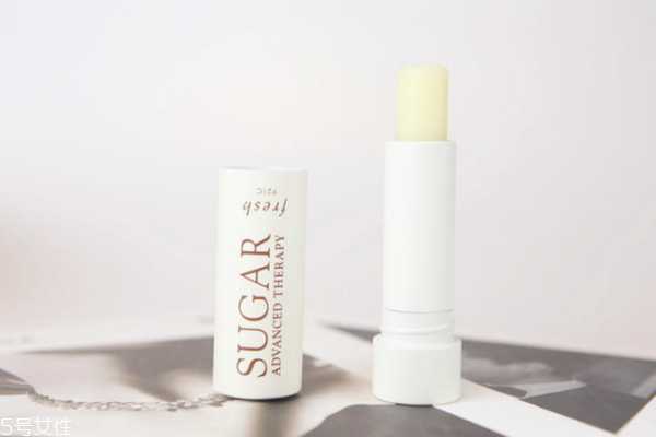 馥蕾诗护唇膏要卸妆吗 馥蕾诗护唇膏要卸妆吗