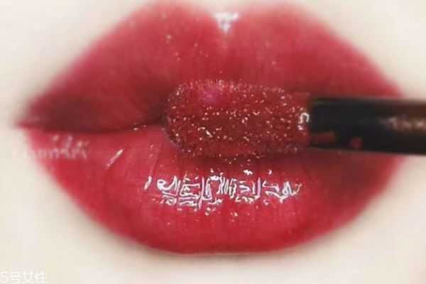 春天涂什么颜色的口红好看？5支适合春天的口红色号