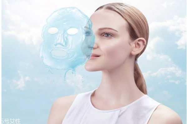 面膜贴脸上有刺痛感