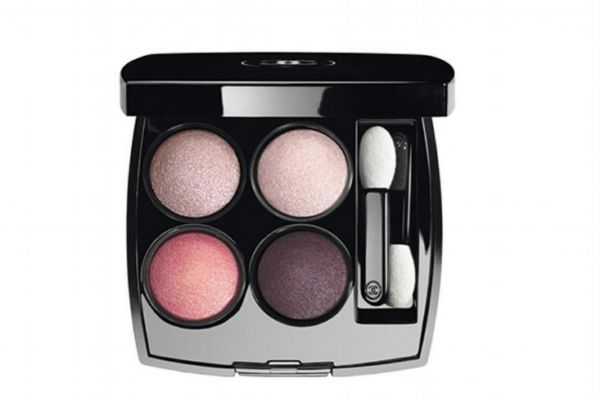 怎么判断眼影飞不飞粉?眼影飞粉怎么办 怎么判断眼影飞不飞粉?眼影飞粉怎么办