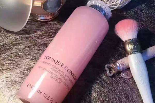 兰蔻粉水适合多大年龄?这几个年龄段都可以哦 兰蔻粉水适合多大年龄?这几个年龄段都可以哦