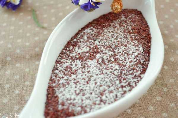 海藻面膜用哪种牛奶好