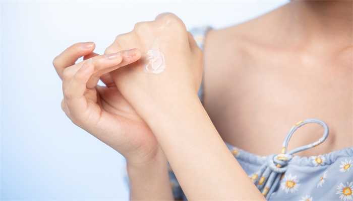 防晒乳和防晒霜的区别 防晒乳和防晒霜的区别